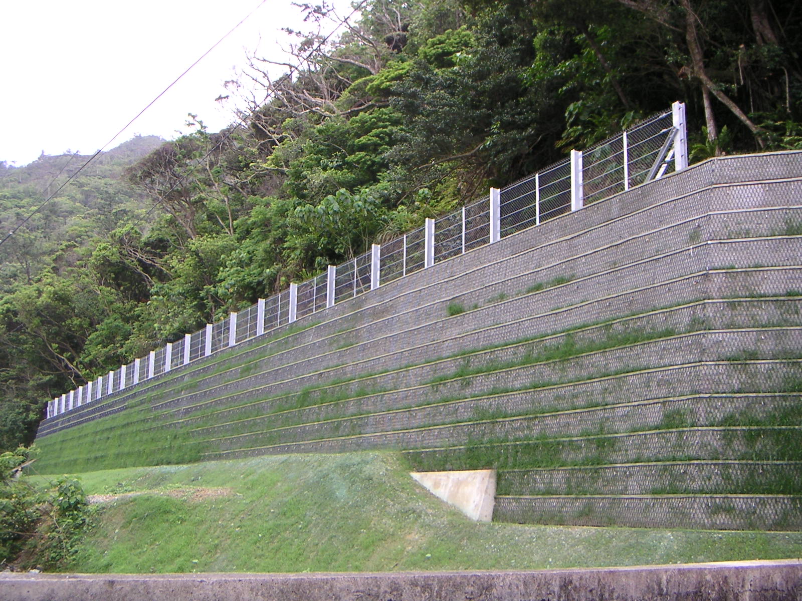 与那予防治山工事