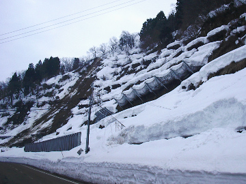 主要地方道松代高柳線緊急地方道(雪寒)雪崩予防対策工事