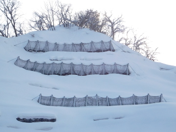 主要地方道大潟高柳線防災安全(雪寒)雪崩予防柵設置工事