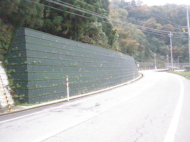 主要地方道富山滝立山線落石防護補強土壁工工事