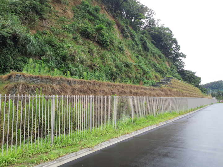 (仮称)小柴貯油施設跡地公園海食崖対策工事