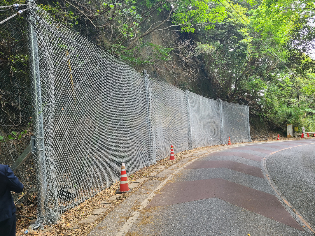 県単災害防止工事(興津落石防護柵工)