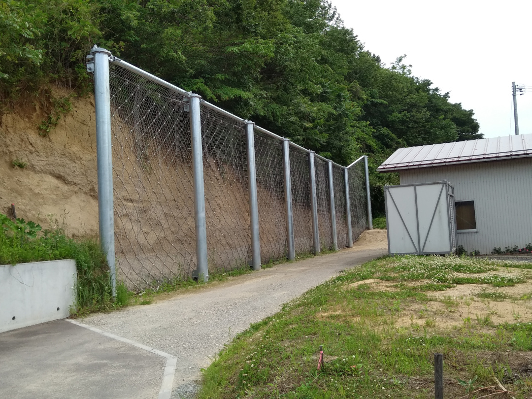 砂防施設工事(防護柵)