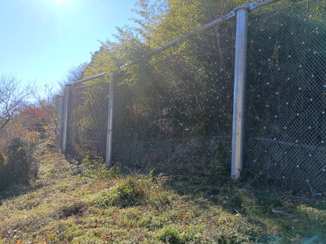 崩壊土砂防護柵工事本城一丁目Aその1(補助砂防)